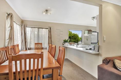 Photo of property in 11 Caulfield Place, Nawton, Hamilton, 3200