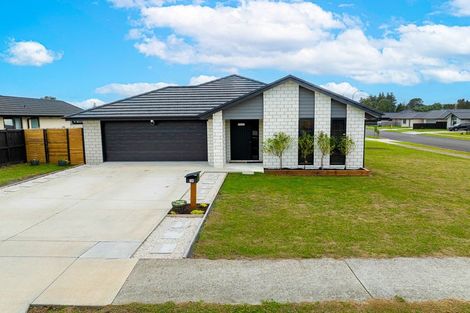 Photo of property in 14 Murray Ward Drive, Te Kauwhata, 3710