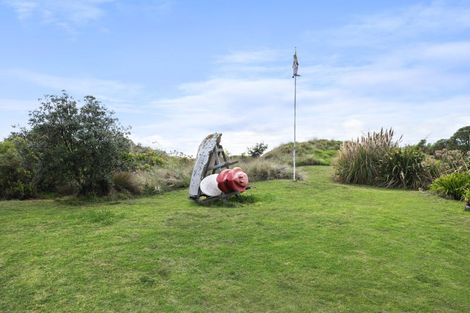 Photo of property in 64 Paetawa Road, Peka Peka, Waikanae, 5391