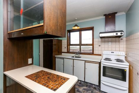 Photo of property in 115 Mangorei Road, Merrilands, New Plymouth, 4312