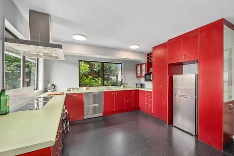 Photo of property in 2/5 Hanlon Crescent, Narrow Neck, Auckland, 0624