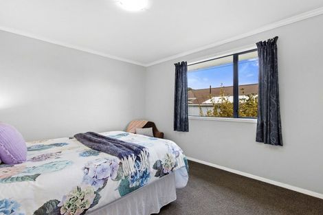 Photo of property in 2/7 Norana Road, Maoribank, Upper Hutt, 5018