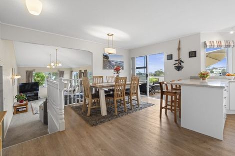 Photo of property in 11 Vista Motu, Red Beach, 0932