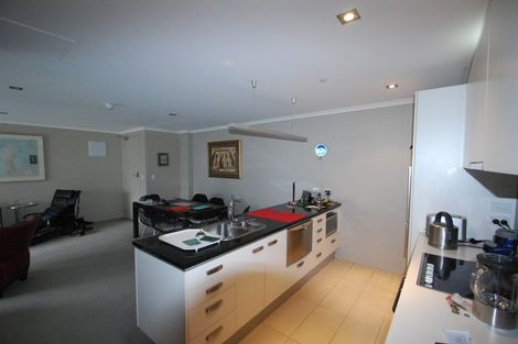 Photo of property in Bellagio Apartments, 5e/39 Taranaki Street, Te Aro, Wellington, 6011