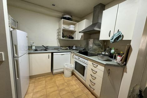 Photo of property in Courtenay Apartments, 411/120 Courtenay Place, Te Aro, Wellington, 6011