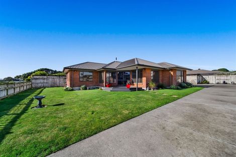 Photo of property in 12 Dolphin Parade, Bell Block, New Plymouth, 4312