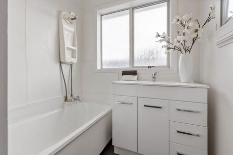 Photo of property in 37 Neill Street, Hornby, Christchurch, 8042