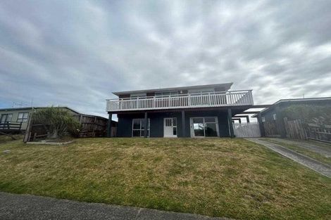 Photo of property in 880 Papamoa Beach Road, Papamoa Beach, Papamoa, 3118