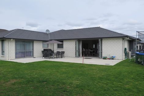 Photo of property in 8 Kayelene Place, Omokoroa, 3114