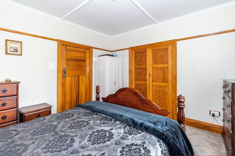 Photo of property in 1 Maude Street, Waimate, 7924