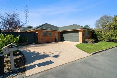Photo of property in 1 Edgewater Lane, Halswell, Christchurch, 8025