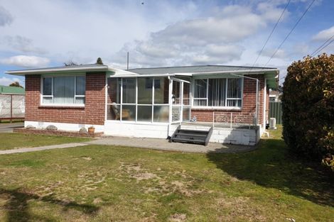 Photo of property in 4 Park Road, Western Heights, Rotorua, 3015