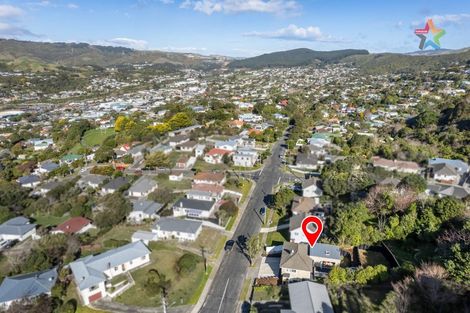 Photo of property in 21 Franklyn Road, Tawa, Wellington, 5028