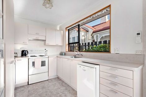 Photo of property in 4a Crombie Street, Gore, 9710