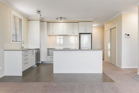 Photo of property in 38 Rewa Rewa Lane, Orewa, 0931