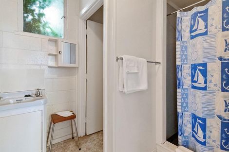 Photo of property in 100 Shearman Street, Waimate, 7924