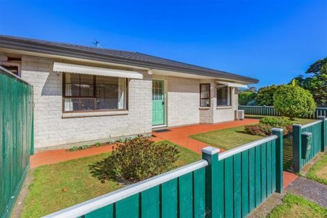 Photo of property in 2 Nathan Street, Tawa, Wellington, 5028