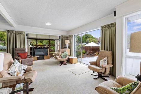 Photo of property in 2/4 Celina Place, Browns Bay, Auckland, 0630