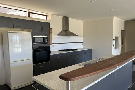 Photo of property in 5 Mitika Way, Strathmore Park, Wellington, 6022