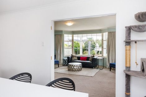 Photo of property in 4 Chilton Grove, Hokowhitu, Palmerston North, 4410