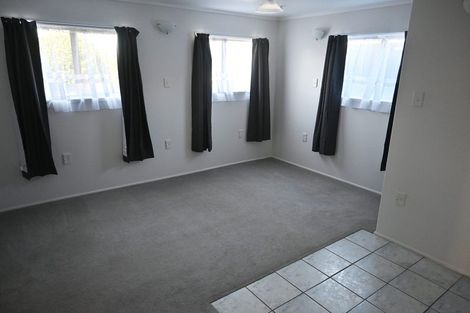 Photo of property in 17 Churchill Street, Levin, 5510