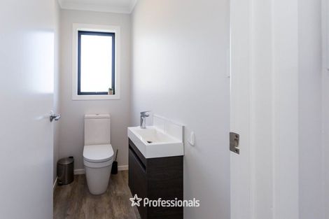 Photo of property in 2 Dahl Drive, Wallaceville, Upper Hutt, 5018