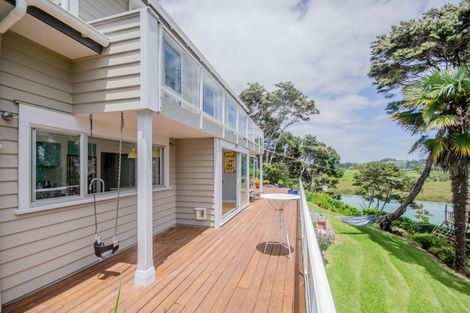 Photo of property in 24 Poplar Road, Stanmore Bay, Whangaparaoa, 0932