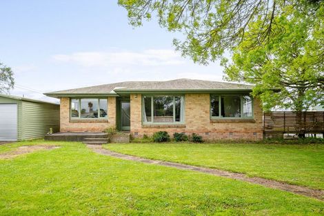 Photo of property in 11 Hilton Road, St Andrews, Hamilton, 3200