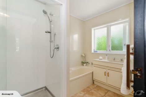 Photo of property in 2/10 Park Estate Road, Rosehill, Papakura, 2113