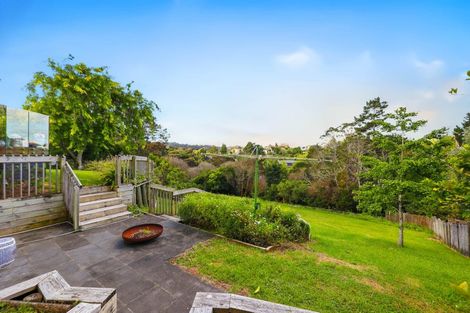 Photo of property in 22 Windfall Grove, Greenhithe, Auckland, 0632