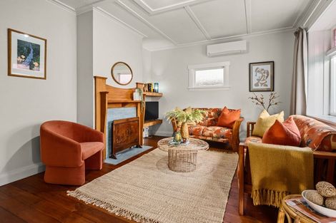 Photo of property in 43 Lyn Street, Lynmouth, New Plymouth, 4310