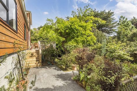 Photo of property in 10 Joseph Banks Drive, Whitby, Porirua, 5024