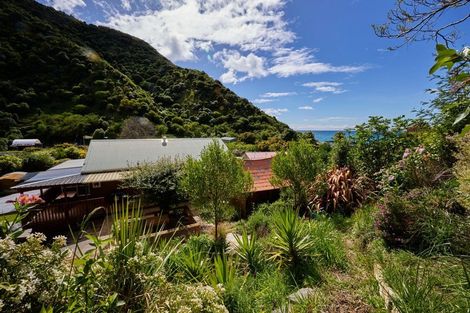 Photo of property in 17 Makura Road, Goose Bay, Kaikoura, 7374