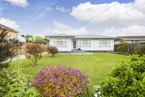 Photo of property in 7 Grey Street, Marton, 4710