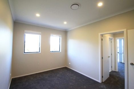 Photo of property in 10 Vazey Way, Hobsonville, Auckland, 0618