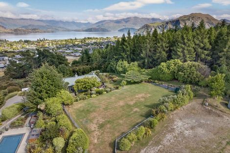 Photo of property in 52 Kirimoko Crescent, Wanaka, 9305