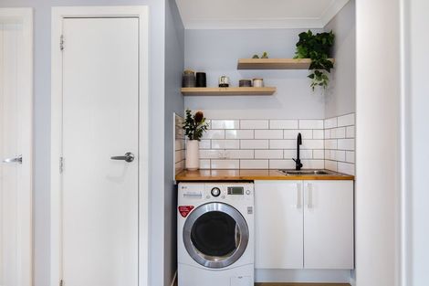 Photo of property in 6a Clare Street, Cambridge, 3434