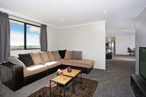 Photo of property in 49 Te Ara Aukati Terrace, Pokeno, 2471