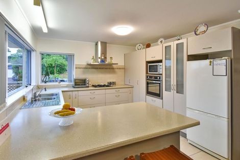 Photo of property in 2 Tuakura Way, The Gardens, Auckland, 2105