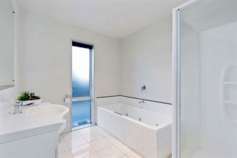 Photo of property in 2 Clematis Place, Wigram, Christchurch, 8042