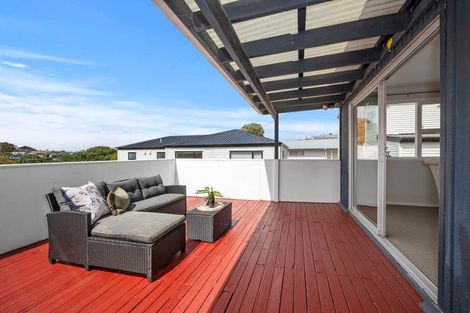 Photo of property in 1/52 Beulah Avenue, Rothesay Bay, Auckland, 0630
