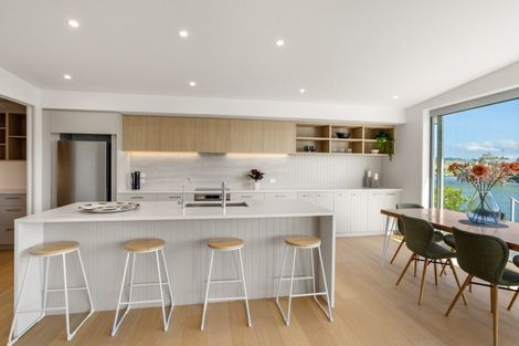 Photo of property in 16 Vanita Drive, Whitianga, 3510