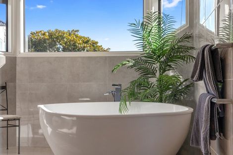 Photo of property in 16 Parkland Rise, Omokoroa, 3114