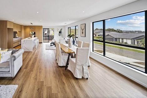 Photo of property in 116 Lisle Farm Drive, Pukekohe, 2120