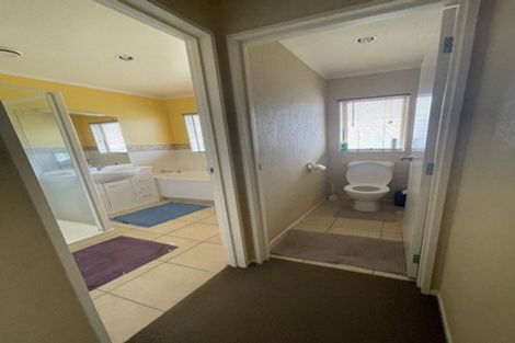 Photo of property in 37 Richfield Crescent, Westgate, Auckland, 0614