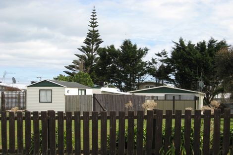 Photo of property in 5 Sarah Street, Waikawa Beach, Manakau, 5573