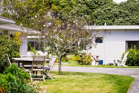 Photo of property in 60 Makora Road, Otaihanga, Paraparaumu, 5036