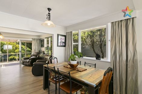 Photo of property in 7 Panorama Grove, Harbour View, Lower Hutt, 5010