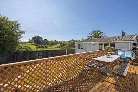 Photo of property in 58 De Quincey Terrace, Highland Park, Auckland, 2010