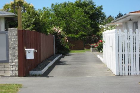 Photo of property in 2/8 Lamorna Road, Parklands, Christchurch, 8083